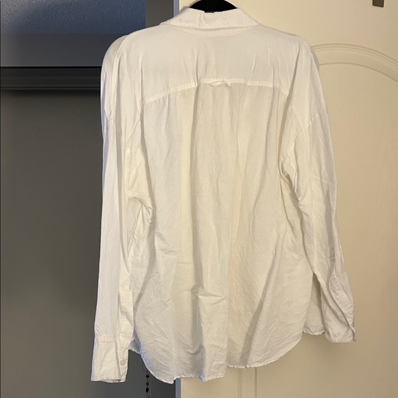 White Linen-Blend Button-Up Shirt - Picture 4 of 4
